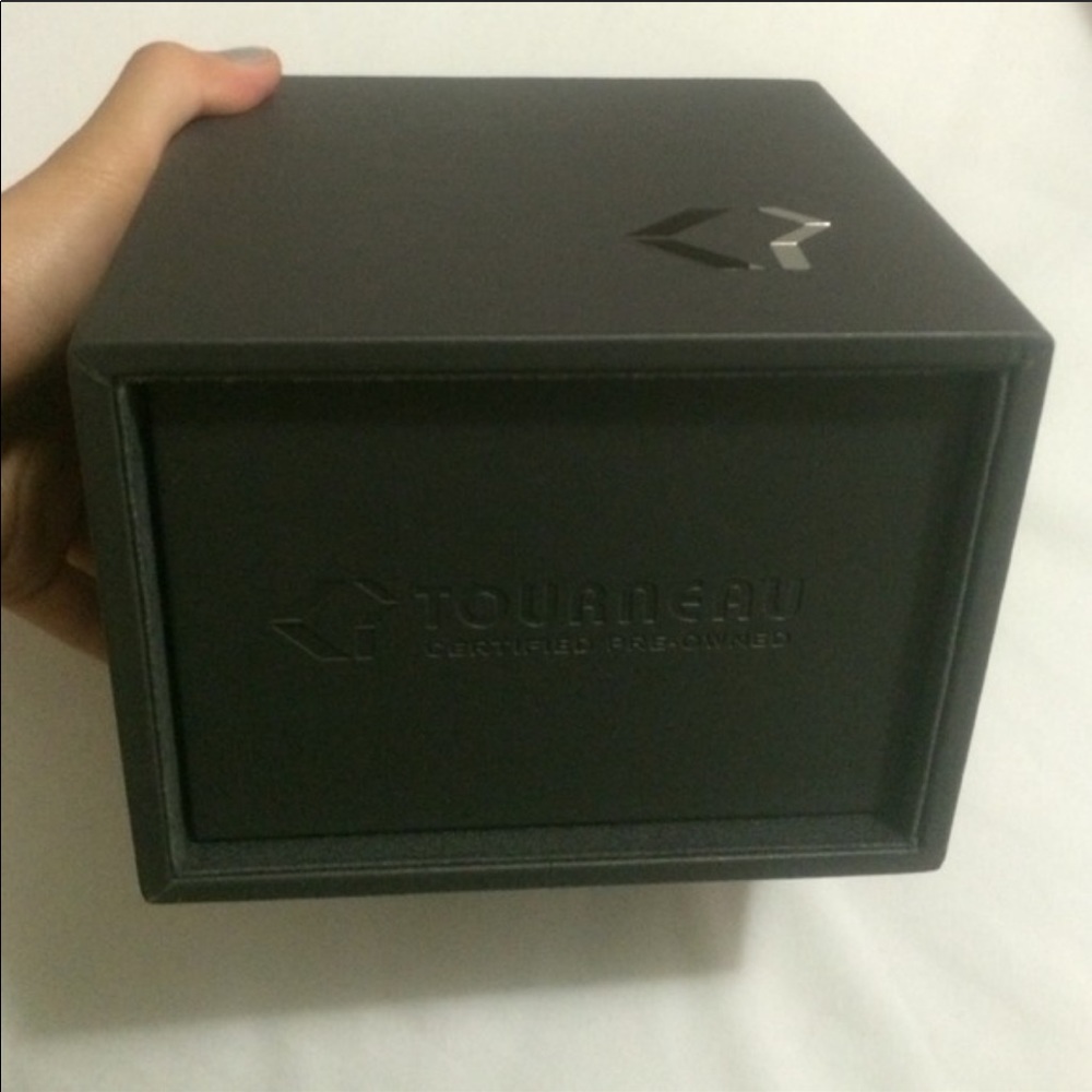 TOURNEAU WATCH BOX NEW